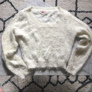 Fuzzy White Cropped Sweater